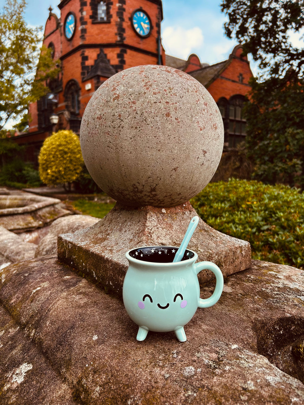 MINT GREEN CAULDRON MUG WITH WAND STIRRER