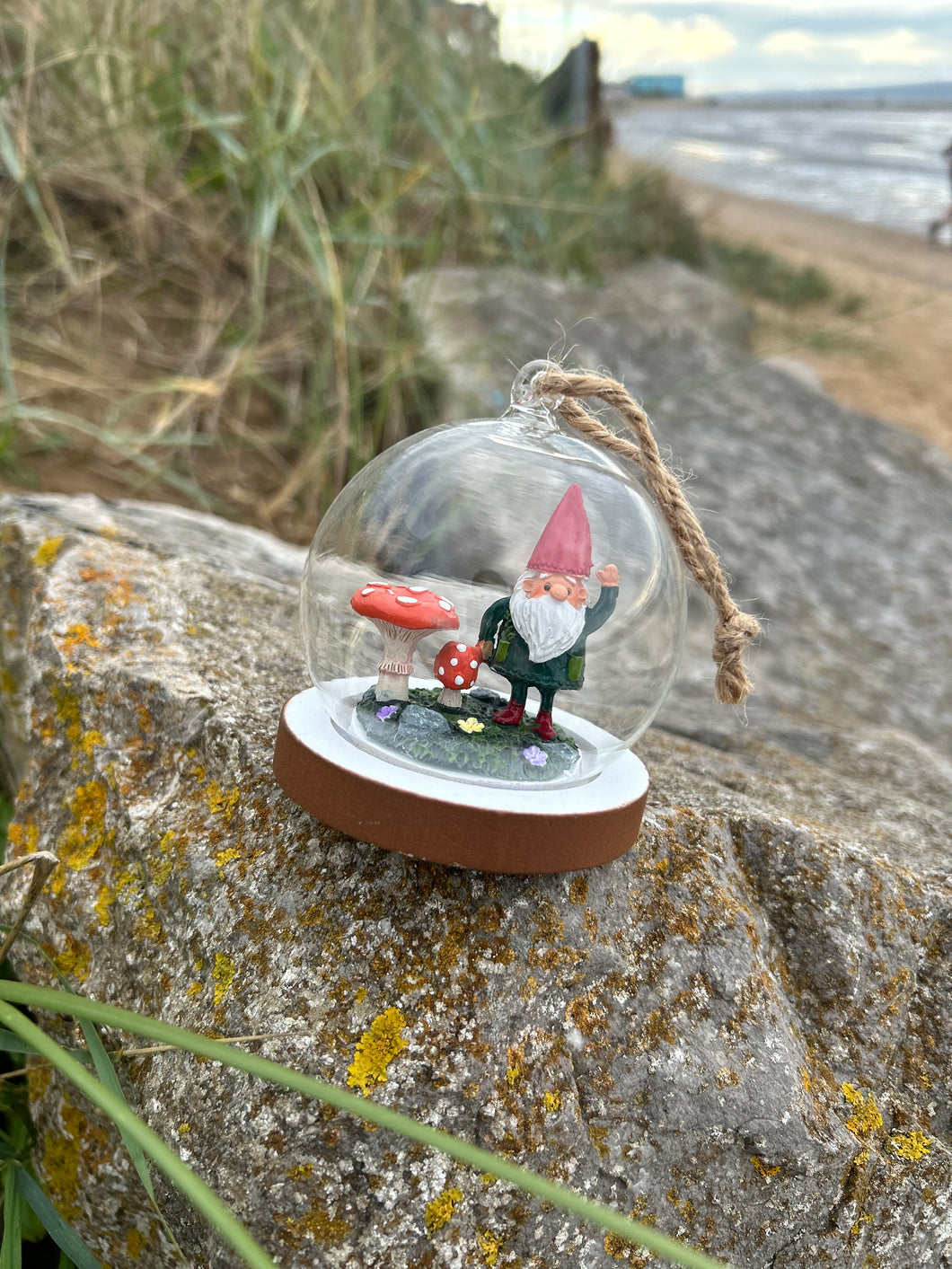 GNOME GLASS DOME HANGING DECORATION