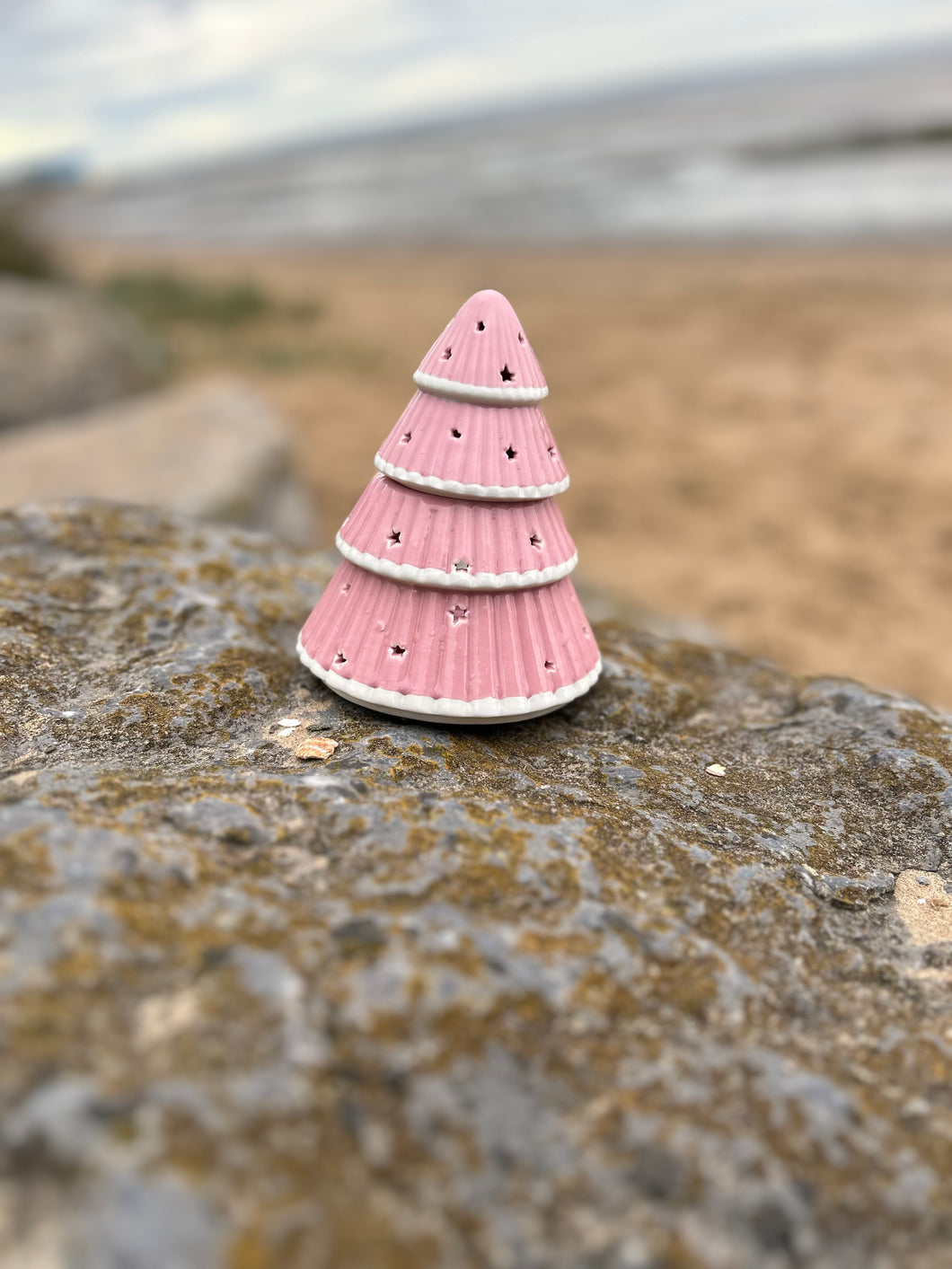 PINK CHRISTMAS TREE OIL BURNER