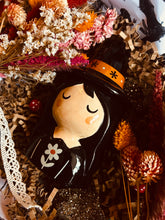 FRIGHTFUL FOLK WITCH OIL BURNER