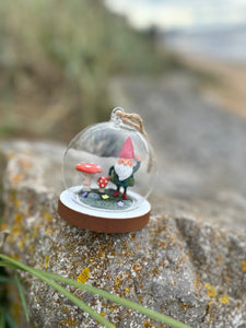 GNOME GLASS DOME HANGING DECORATION