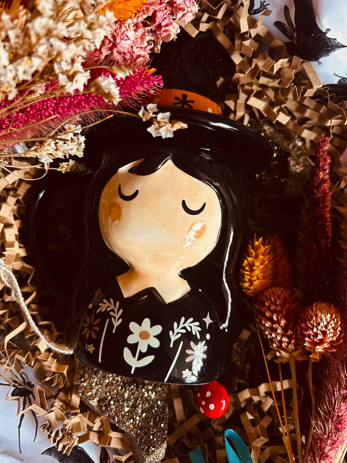 FRIGHTFUL FOLK WITCH LIDDED MUG