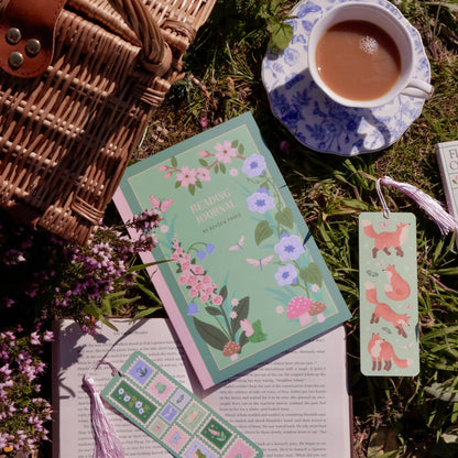 Whimsical Reading Journal – Literary 50 Book Review Notebook