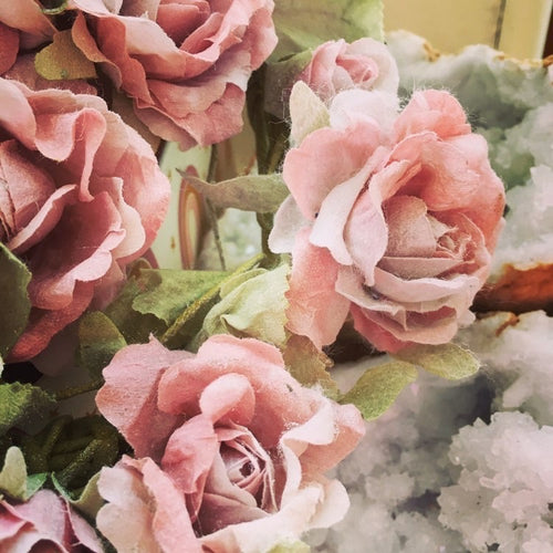 Vintage Style Rose Garland 🥀